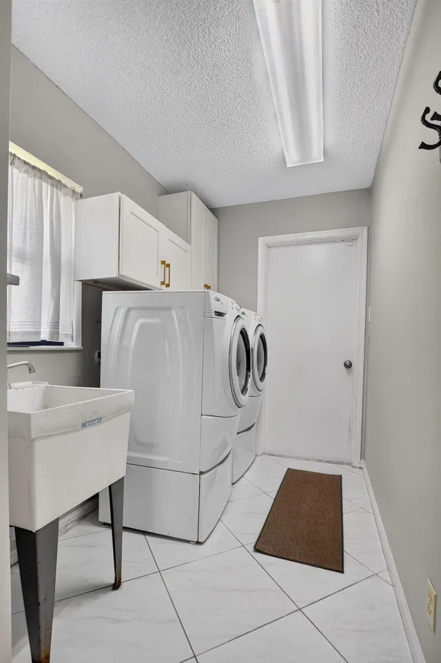 Residence photo 27