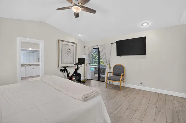 Residence photo 30