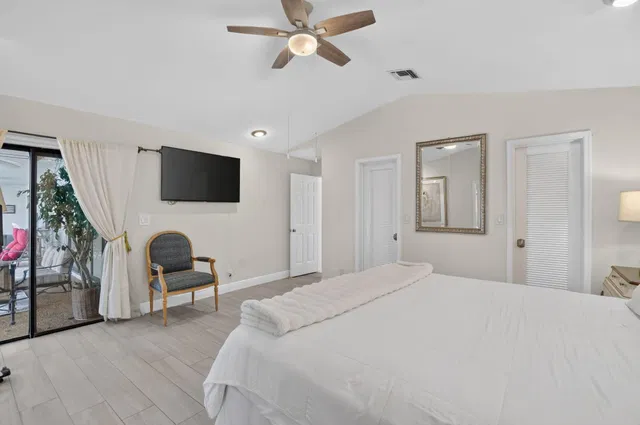 Residence photo 33