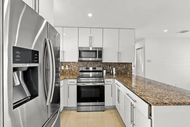 Residence photo 12