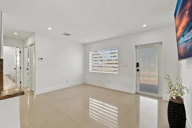 Residence photo 18