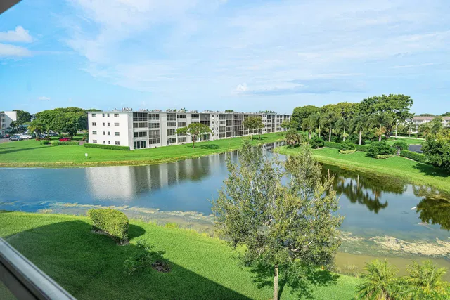 Residence photo 9