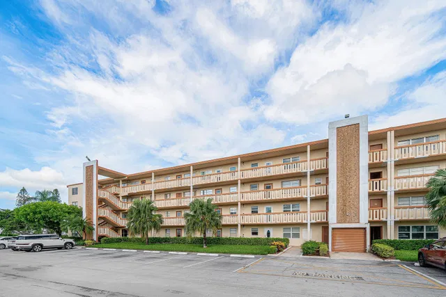 Residence photo 18