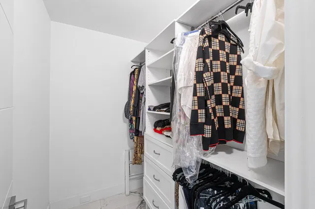 Residence photo 26