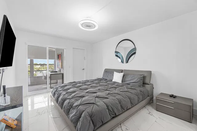 Residence photo 43