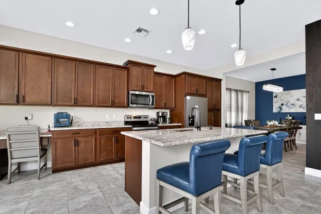 Residence photo 15