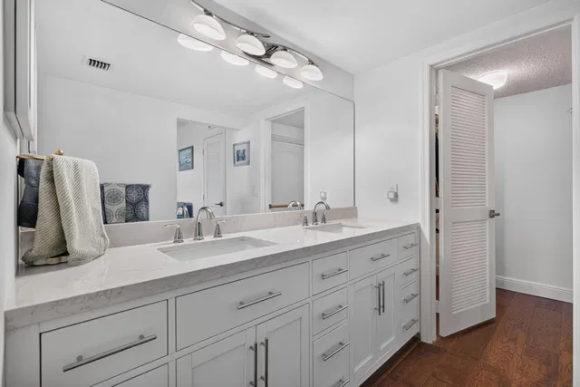 Jonathan's Landing Jupiter FL Unit 132 photo 15