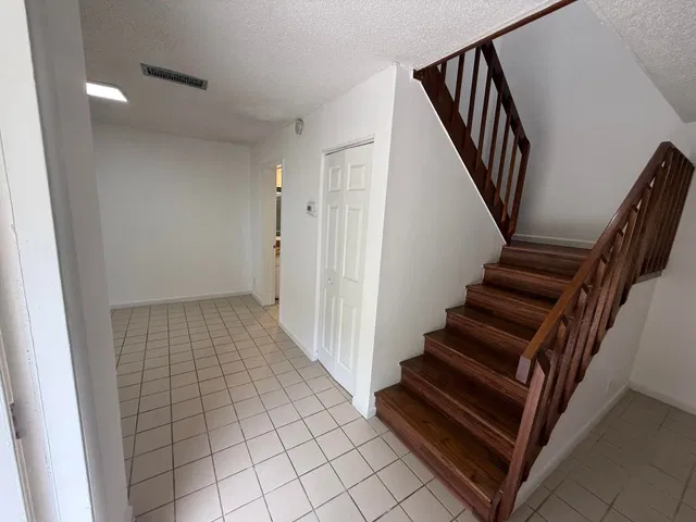 Residence photo 6
