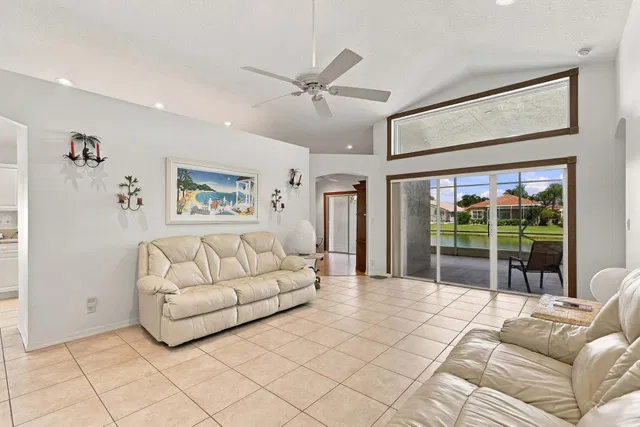Residence photo 13