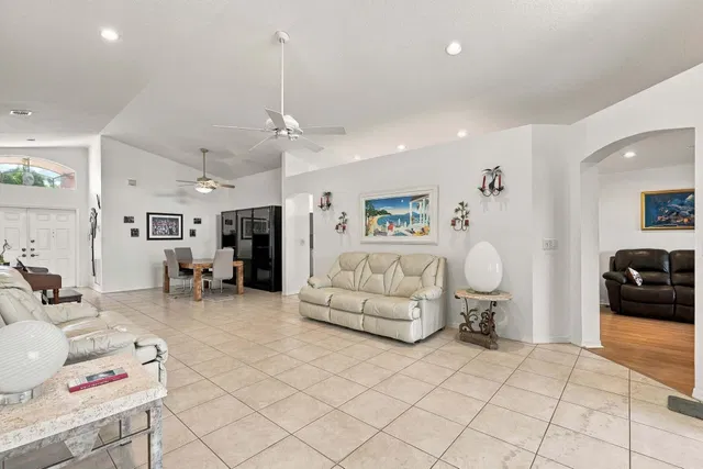 Residence photo 14