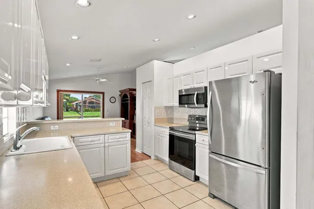 Residence photo 18