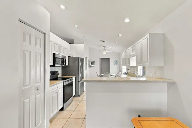 Residence photo 19