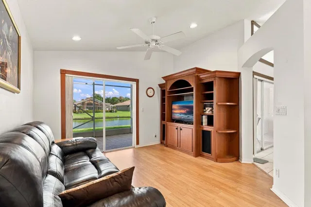 Residence photo 23