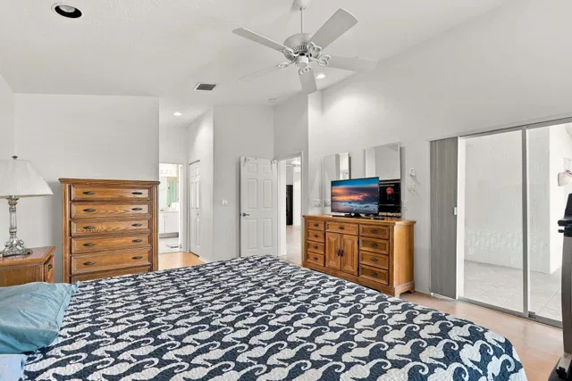 Residence photo 30
