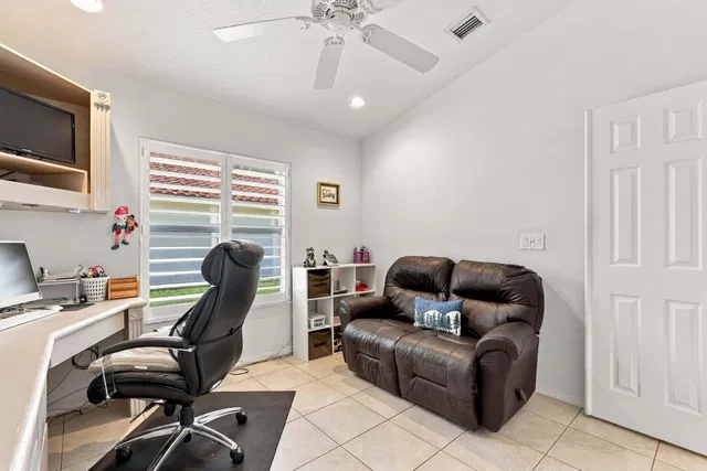 Residence photo 38