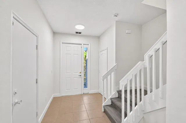  Residence photo 7
