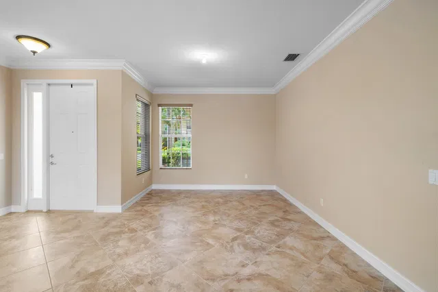 Residence photo 11