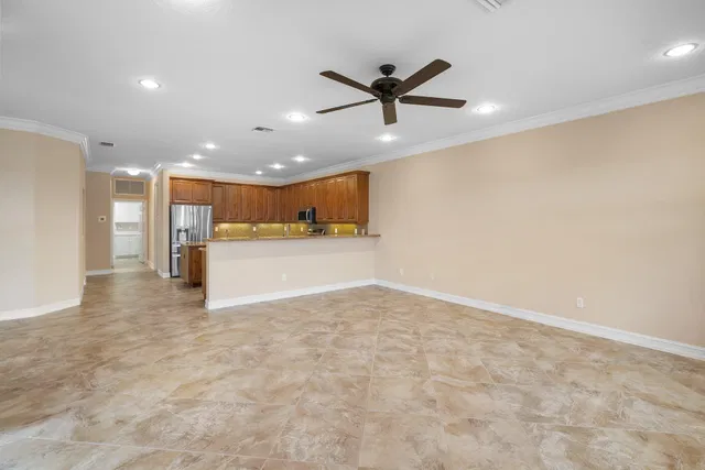 Residence photo 25