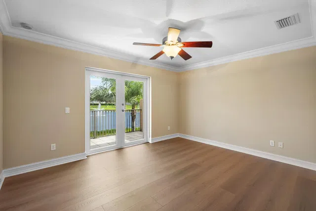 Residence photo 43