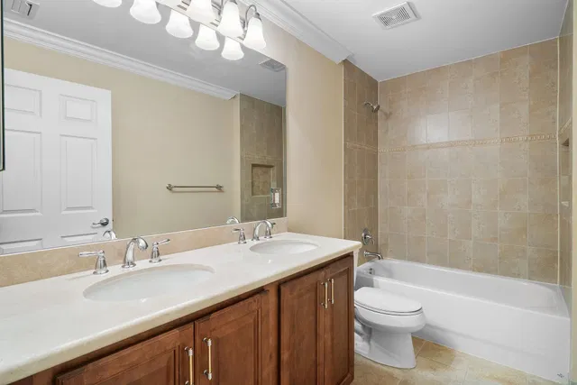 Residence photo 60