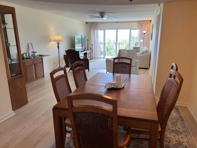  Unit 515 photo 8