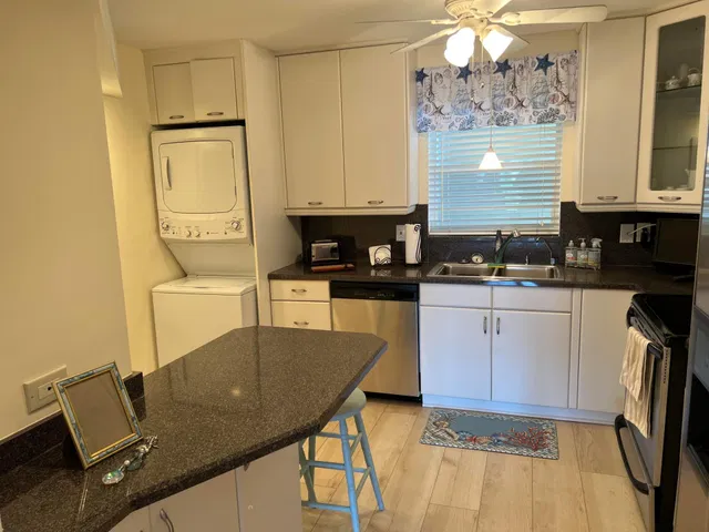  Unit 515 photo 9