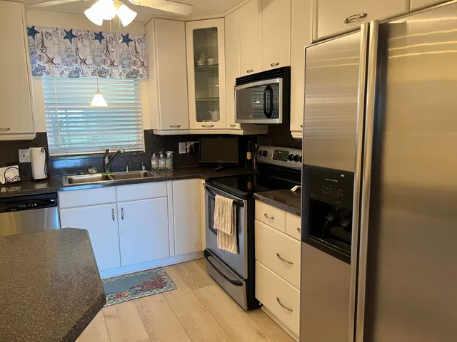  Unit 515 photo 10