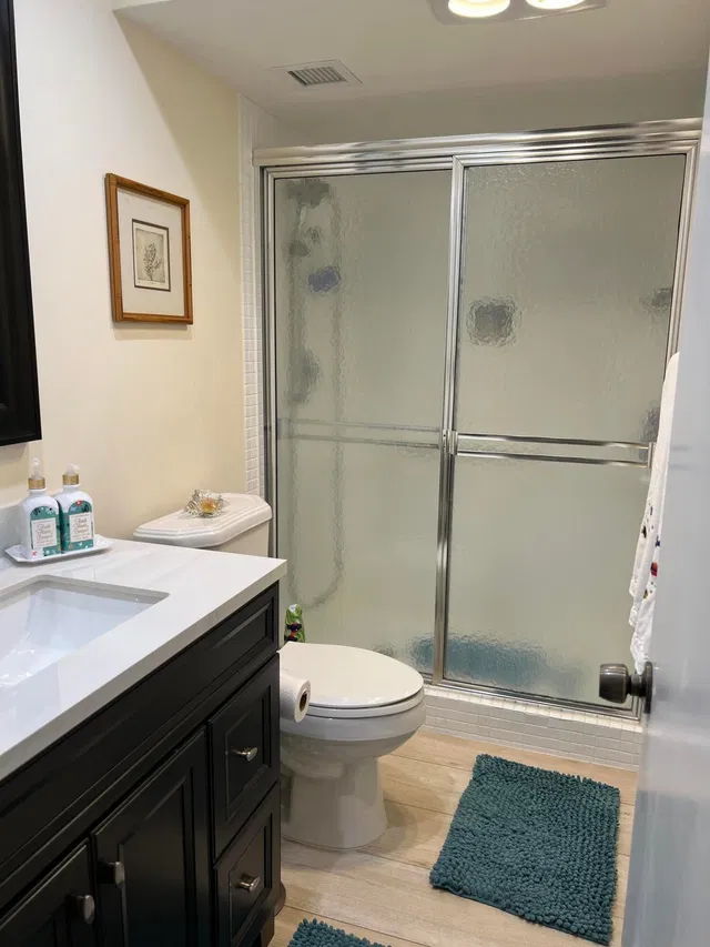  Unit 515 photo 18