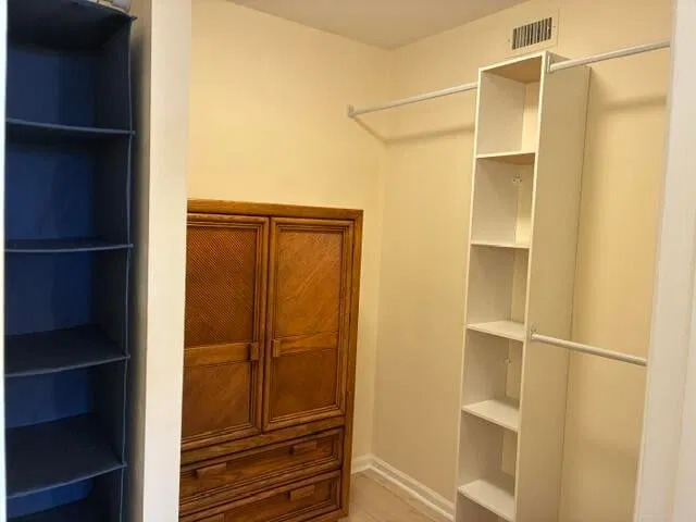  Unit 515 photo 36