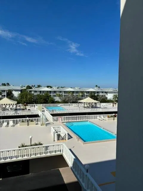  Unit 515 photo 45