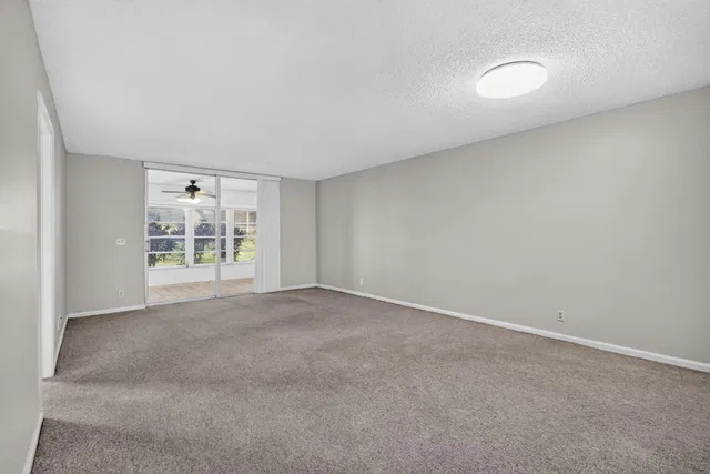 Unit 109 photo 22
