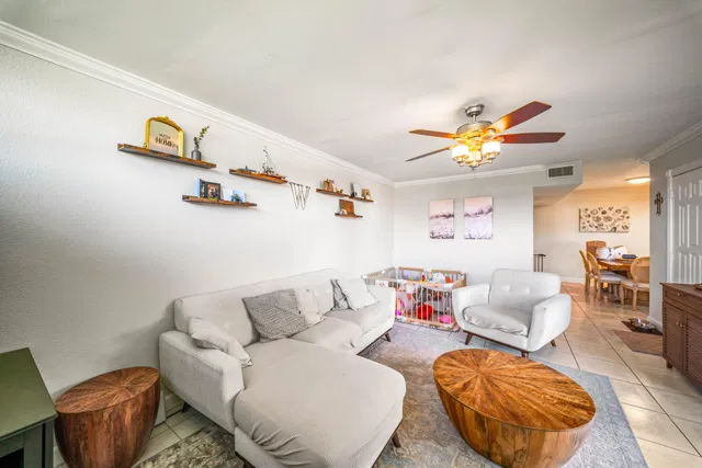  Residence photo 15