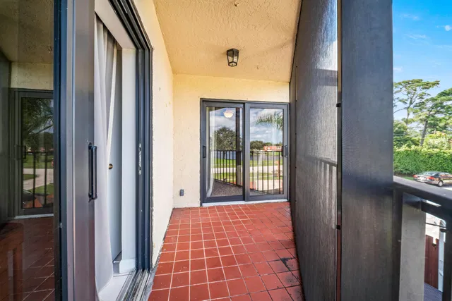 Residence photo 34
