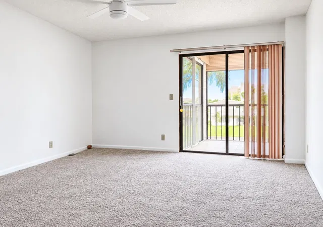 Unit 306-C photo 6