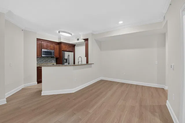  Unit 4214 photo 4