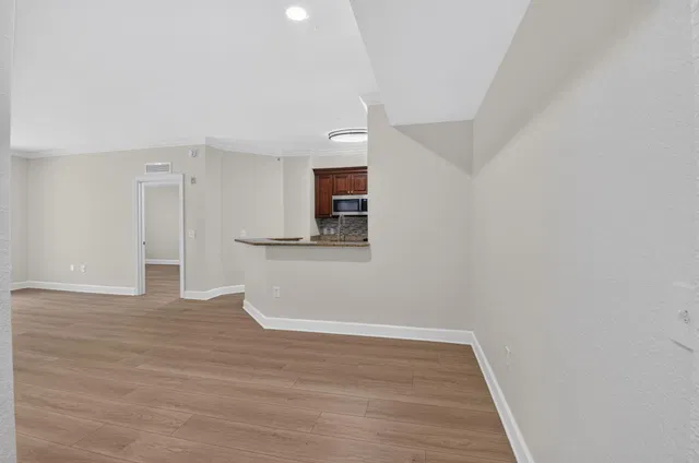  Unit 4214 photo 5