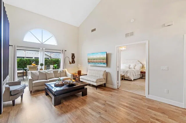  Residence photo 25