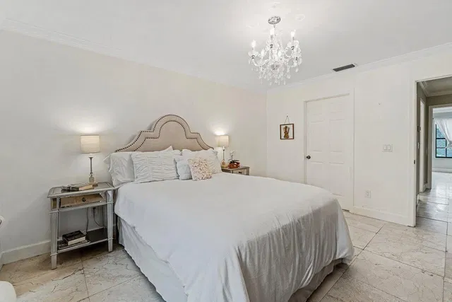  Residence photo 34