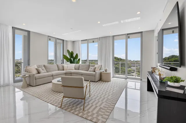 Royal Palm Residences Boca Raton Unit 601 photo 8