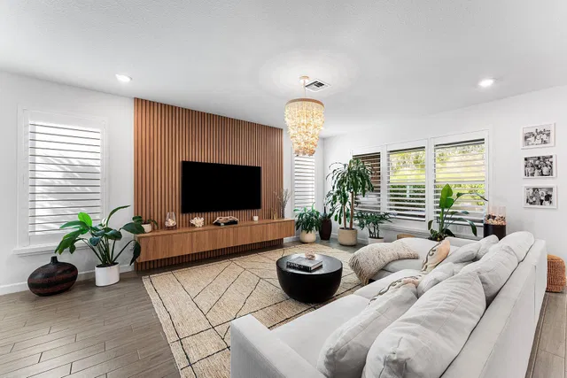  Residence photo 15