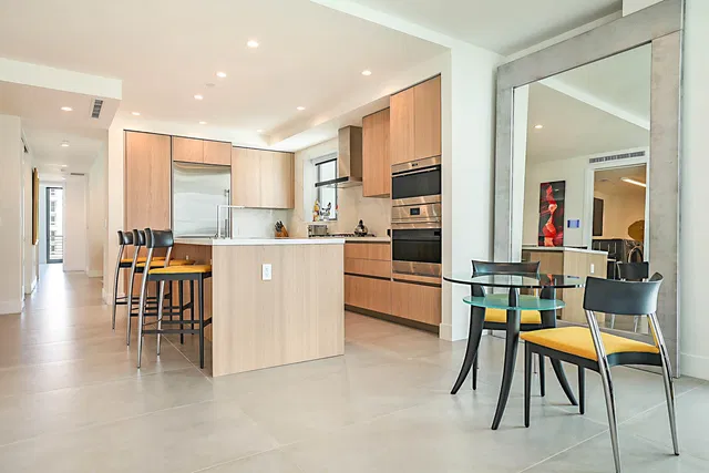  Residence photo 4