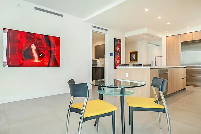  Residence photo 5