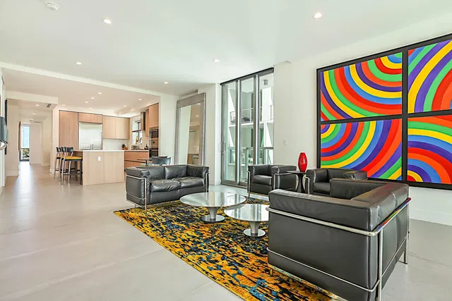  Residence photo 11