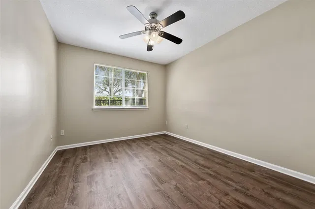  Unit 2104 photo 10