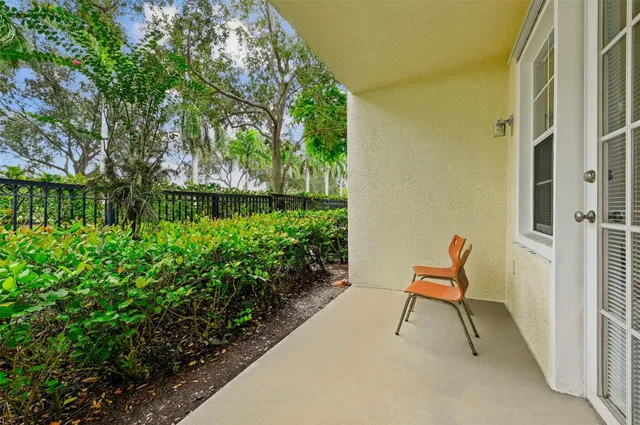  Unit 2104 photo 14