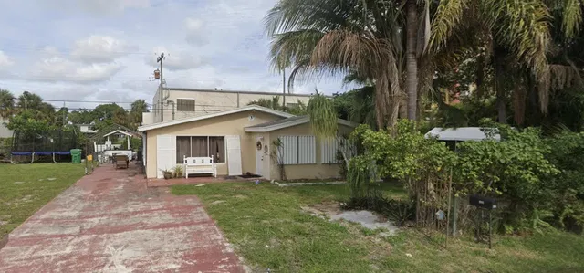 Residence photo 2