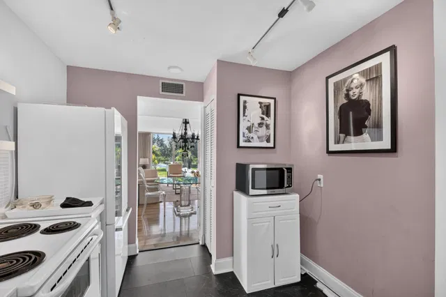  Residence photo 9