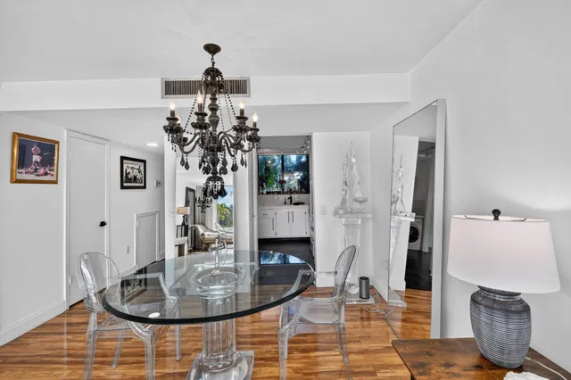  Residence photo 11