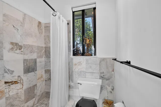  Residence photo 25