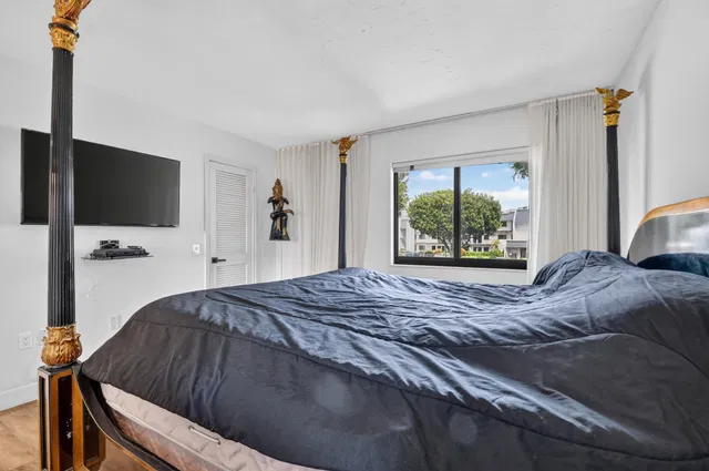  Residence photo 55